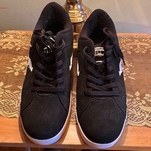 Gently loved men kangaroos size US 11.5 smoke free.